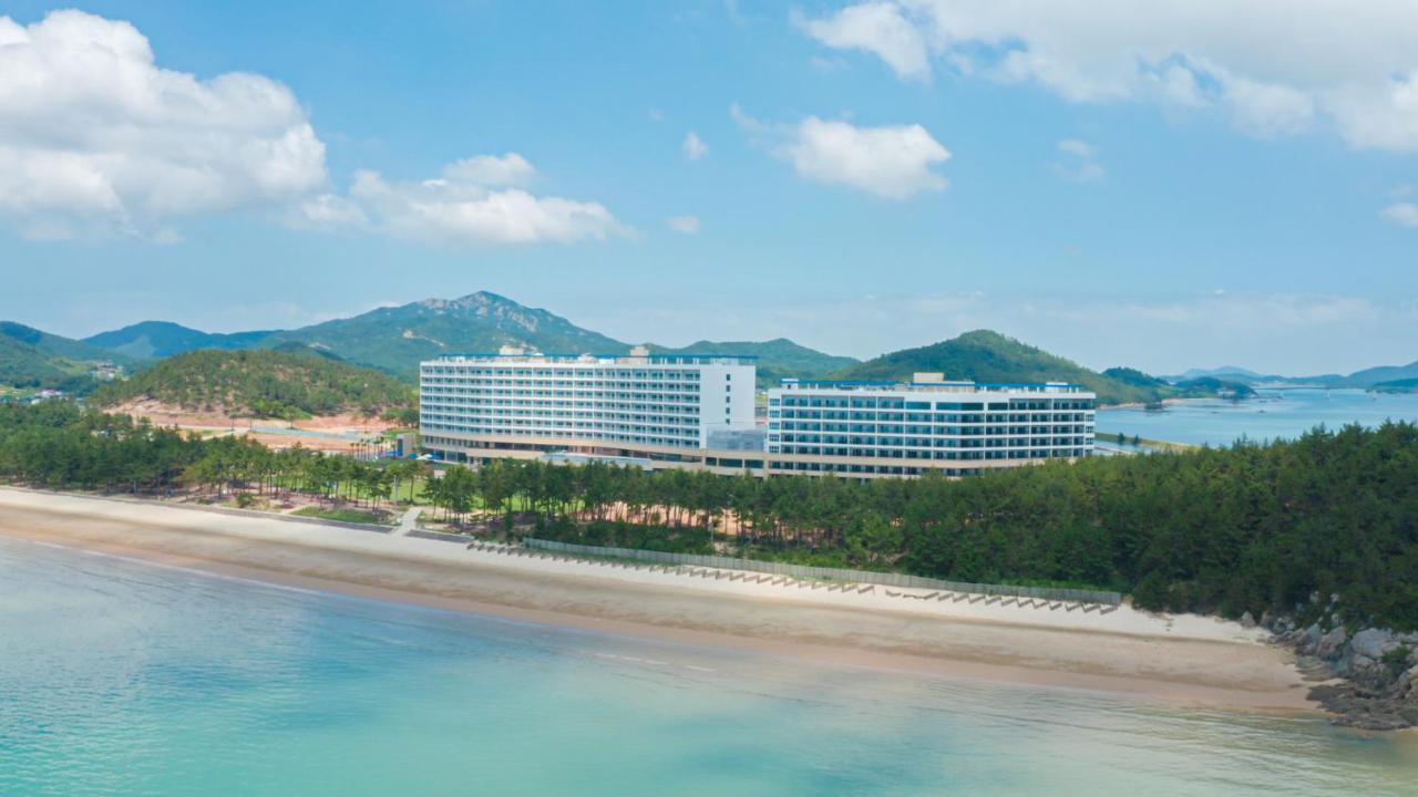 C-One Resort Jaeundo Sinan Exterior photo