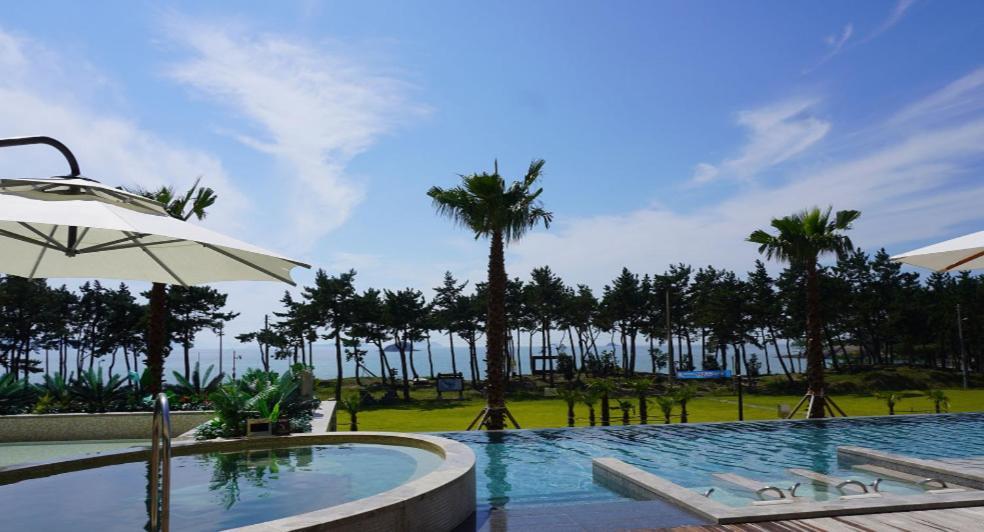 C-One Resort Jaeundo Sinan Exterior photo